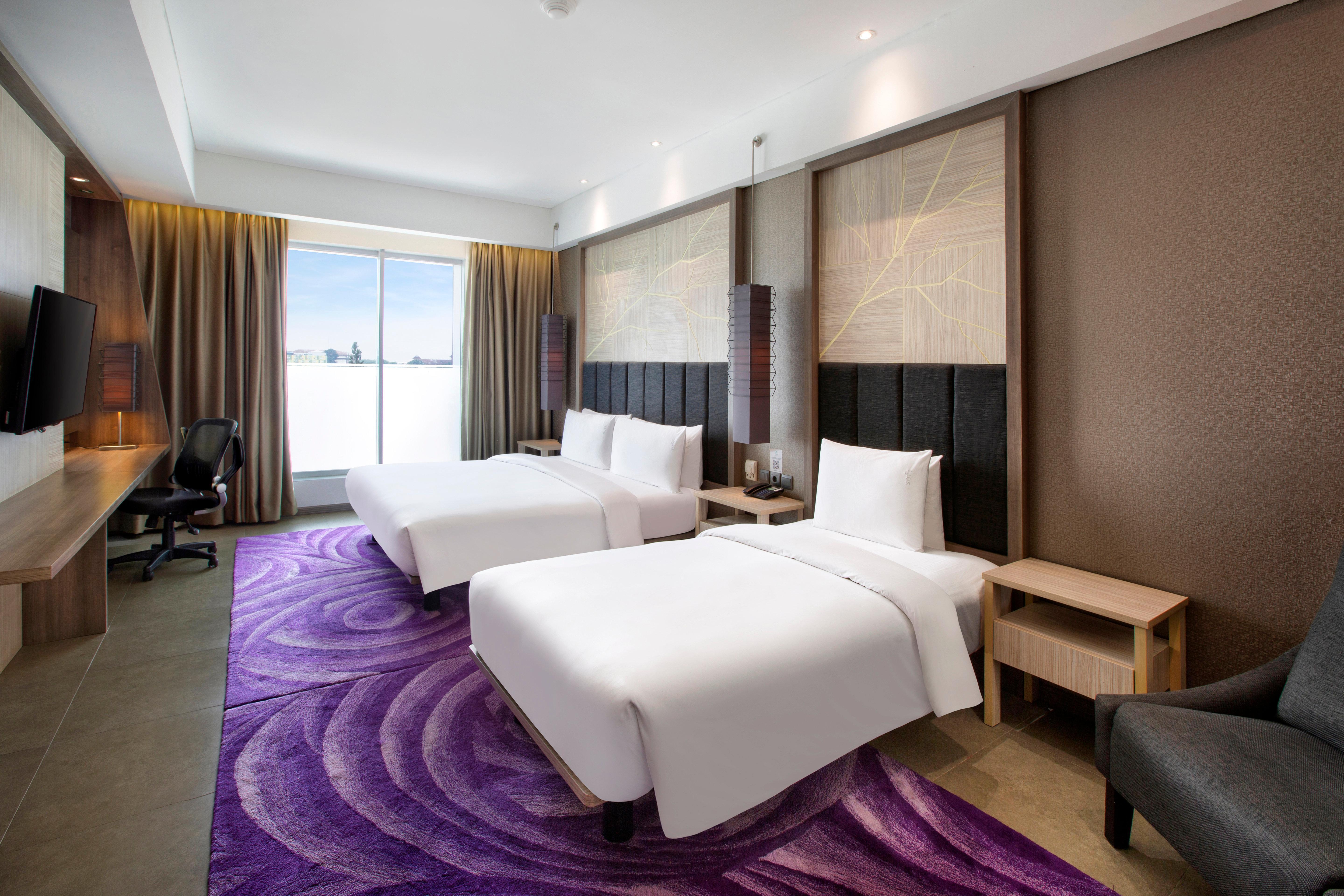 Holiday Inn Bandung Pasteur By Ihg Exterior foto