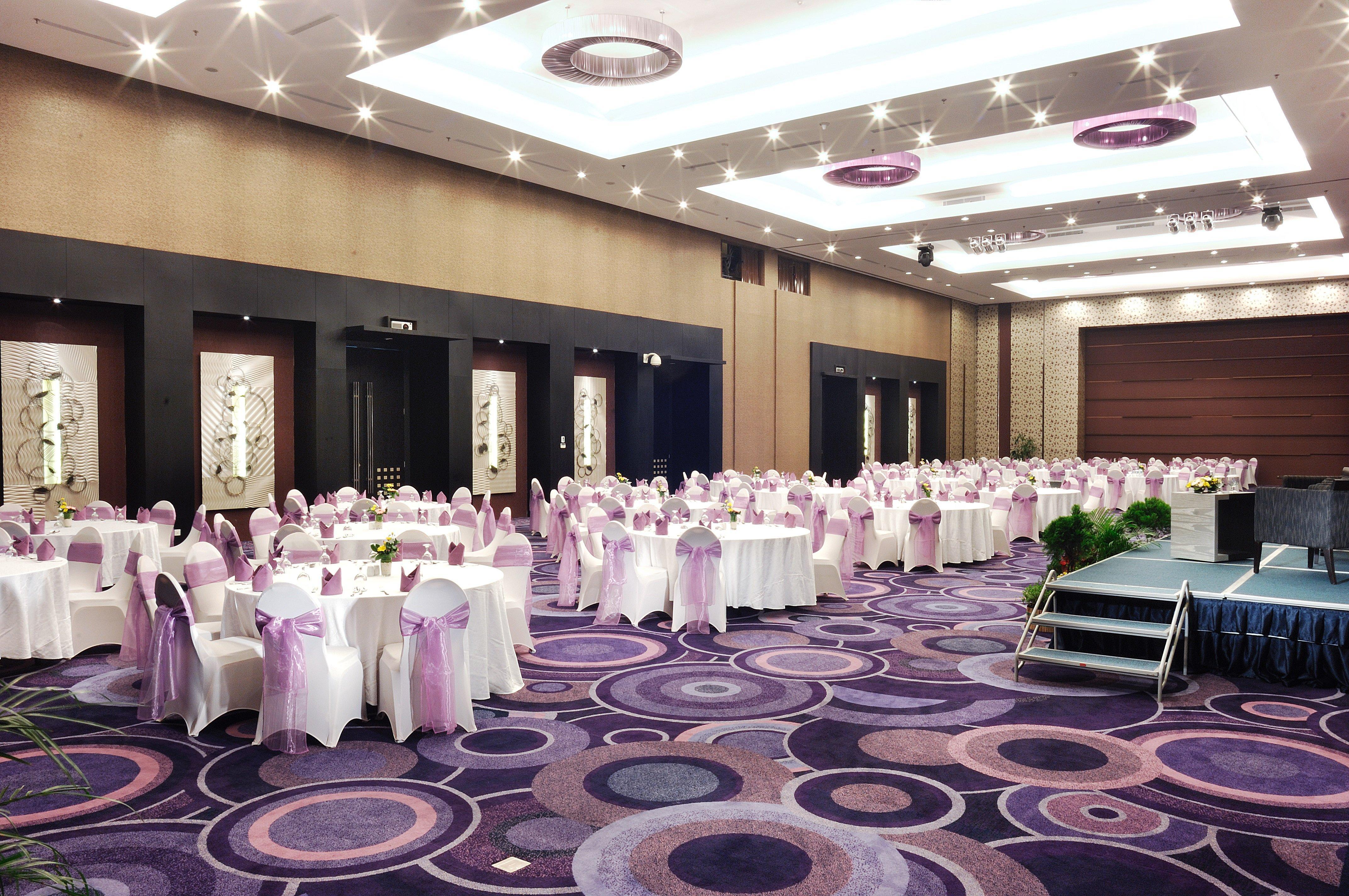 Holiday Inn Bandung Pasteur By Ihg Exterior foto