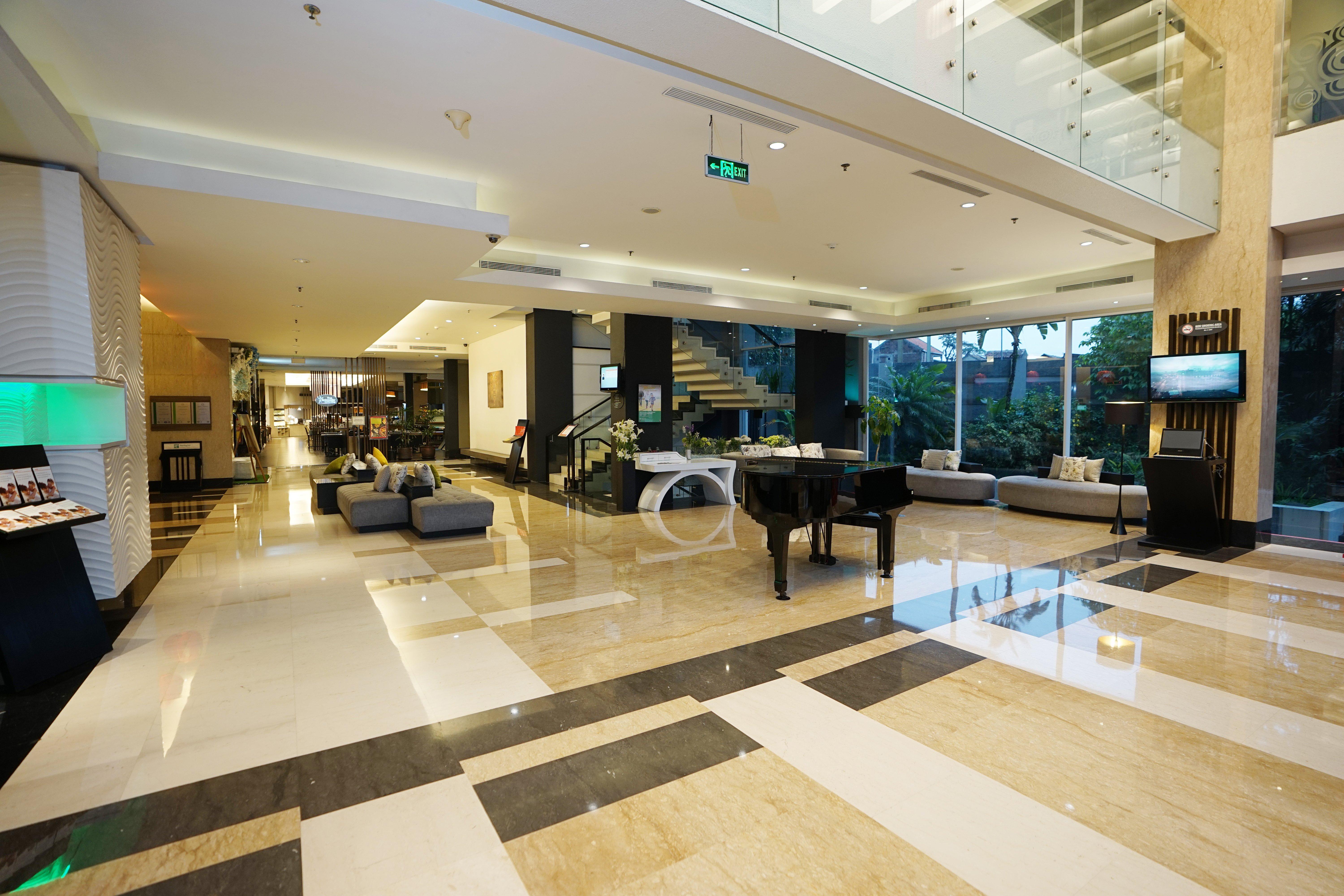 Holiday Inn Bandung Pasteur By Ihg Exterior foto