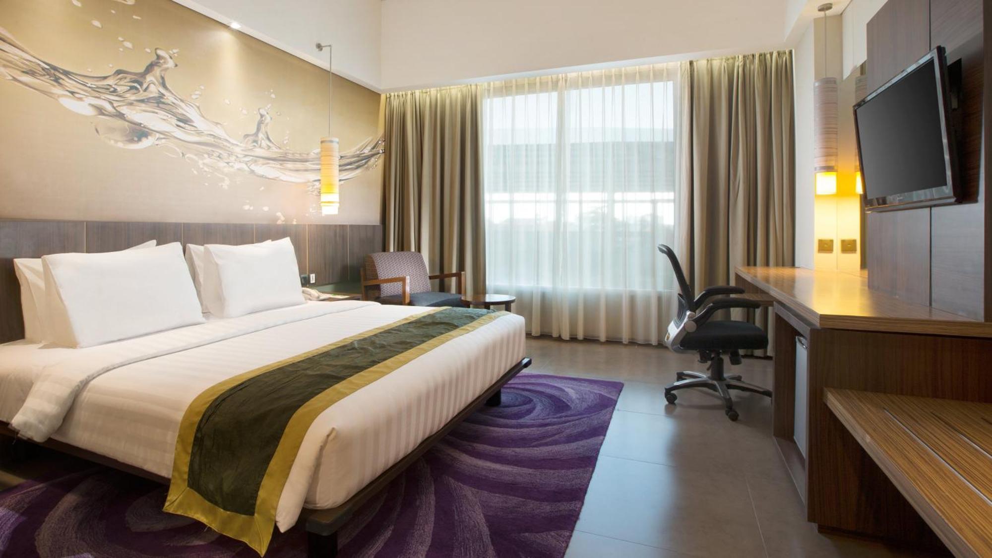 Holiday Inn Bandung Pasteur By Ihg Exterior foto
